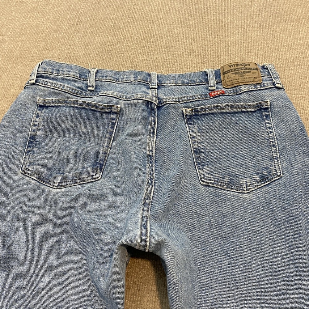 Wrangler 1096FXVDB‎ Jeans Mens 38x30 Blue Medium Wash Classic Straight Denim